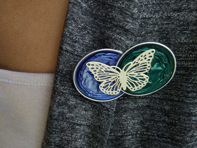 Medium brooch made from recycled nespresso capsules 11